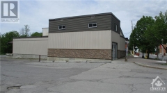 Real Estate -   433 DONALD B MUNRO DRIVE, Carp, Ontario - 